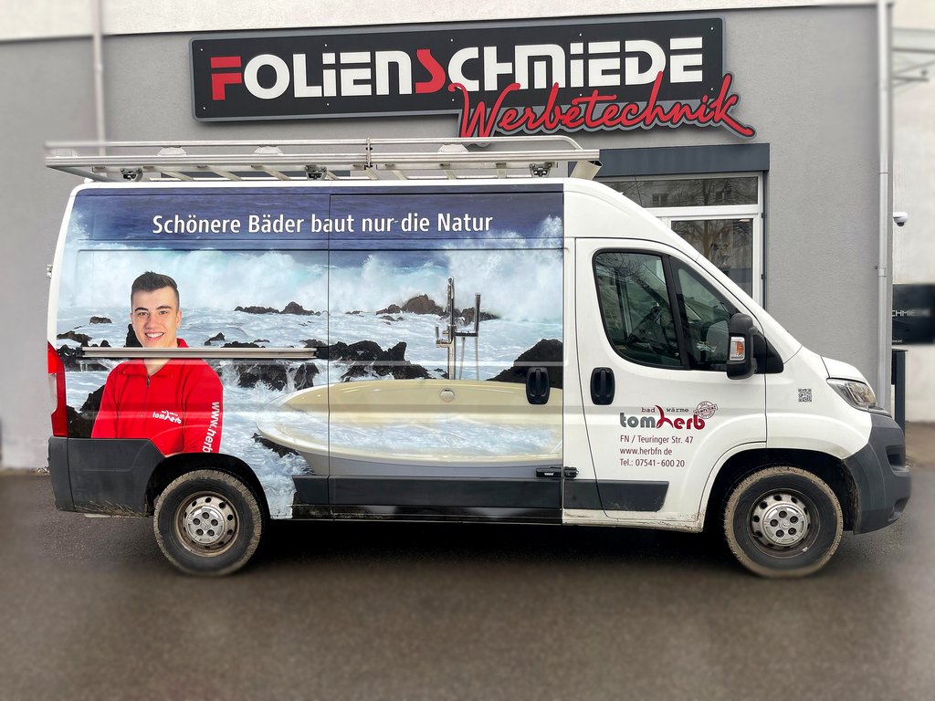 Vollflächige Fahrzeugwerbung auf einem Citroën Jumper
