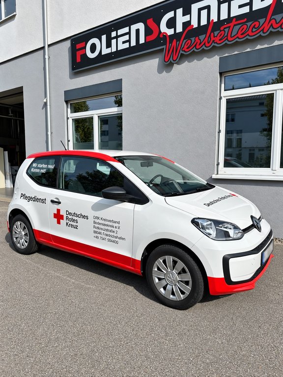 Fahrzeugbeschriftung DRK Bodenseekreis – VW up!